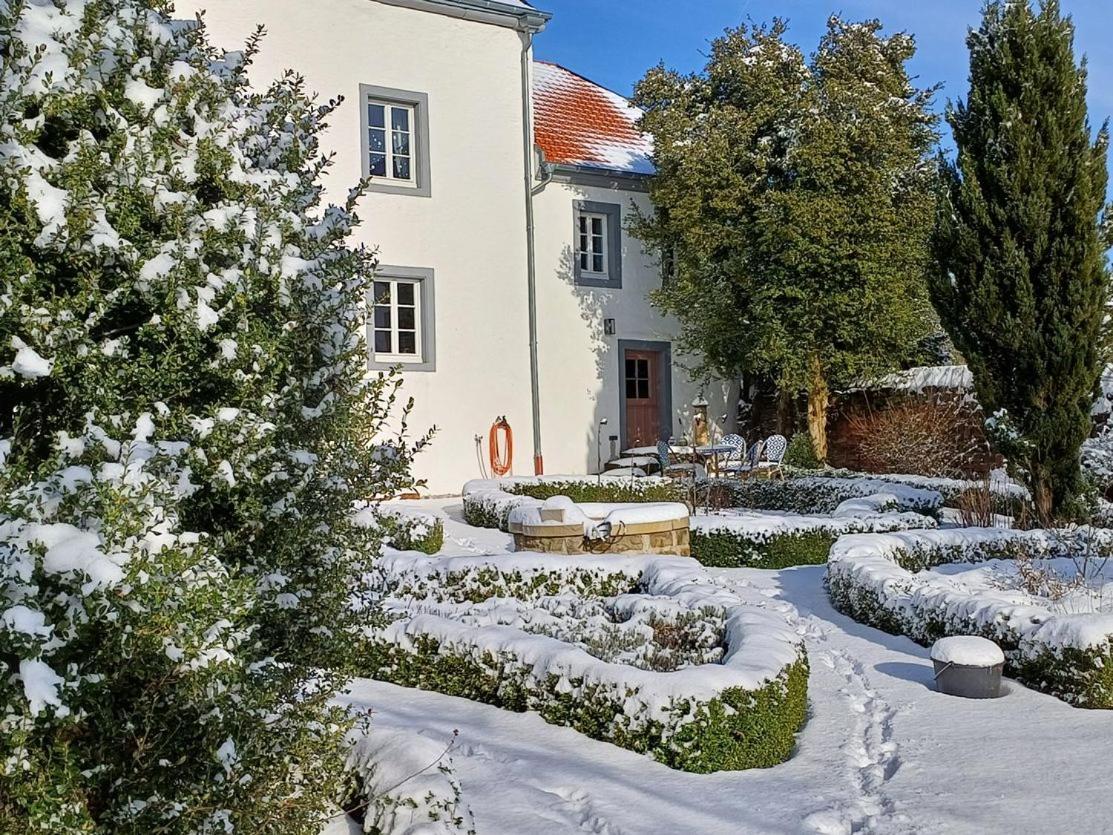 B&B Gutshaus De La Fontaine Feilsdorf Екстериор снимка